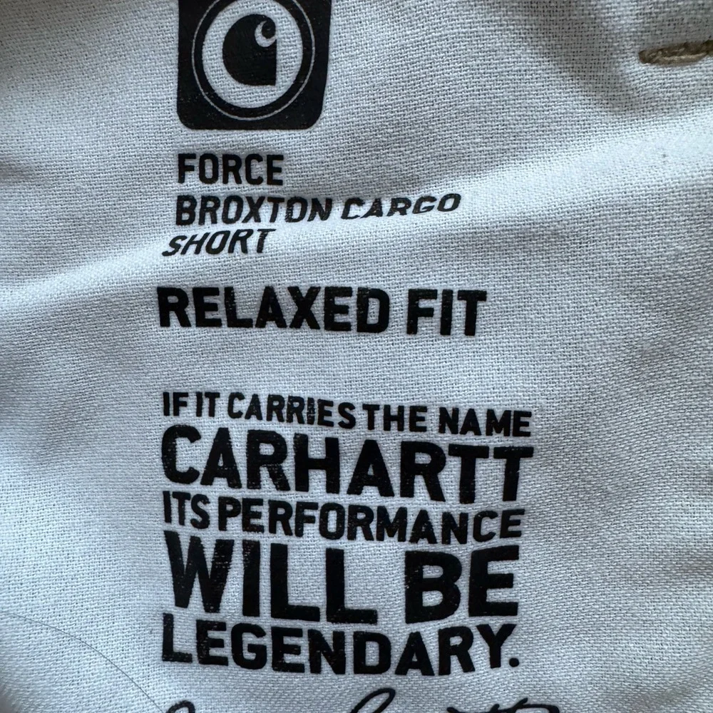 Carhartt NWOT Relaxed Fit Force Broxton Tan - khaki Cargo shorts. Men’s size 30